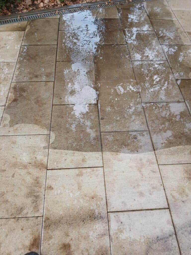 Staklena fasada prije i poslije čišćenja - poslije