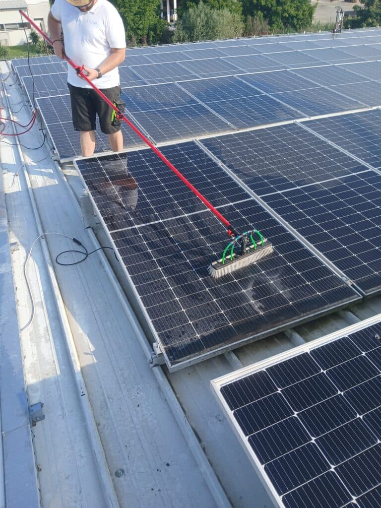 Solarni paneli prije i poslije čišćenja - poslije